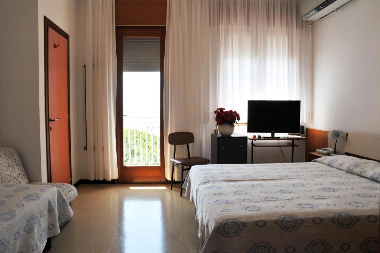 Hotel Reno Lido di Jesolo Exterior photo