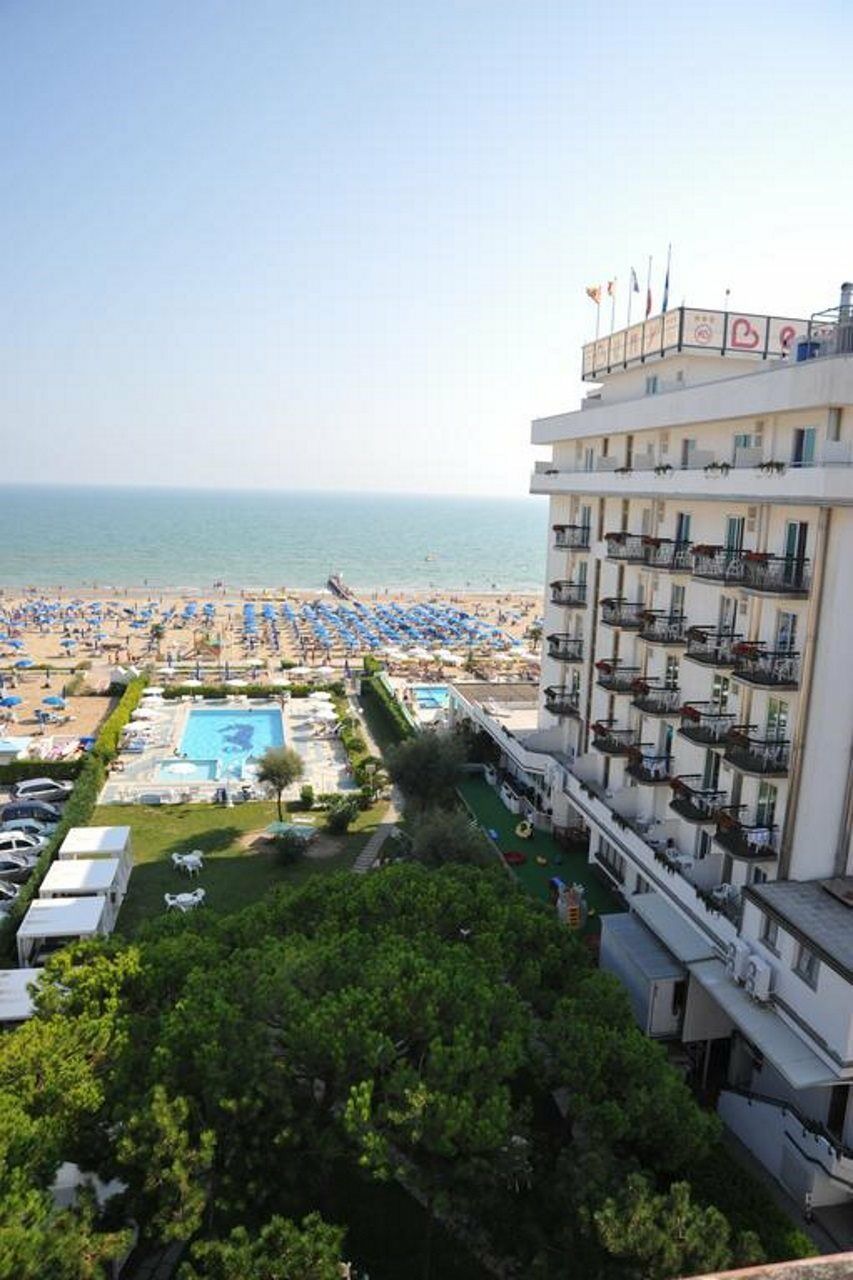 Hotel Reno Lido di Jesolo Exterior photo